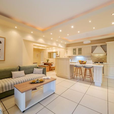 Aura Elegant Apartment Near Garitsa Bay Analipsis  Екстер'єр фото