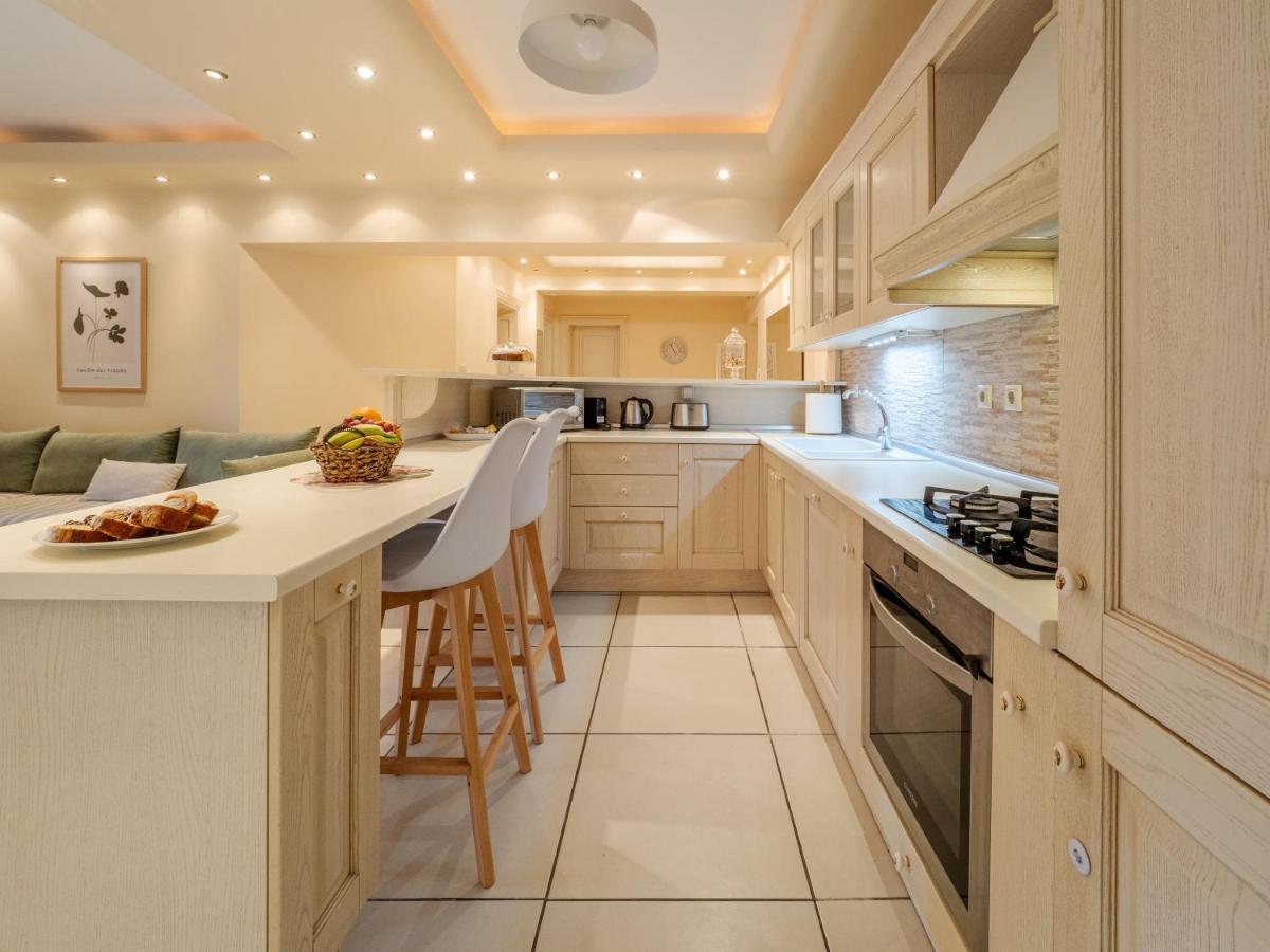Aura Elegant Apartment Near Garitsa Bay Analipsis  Екстер'єр фото