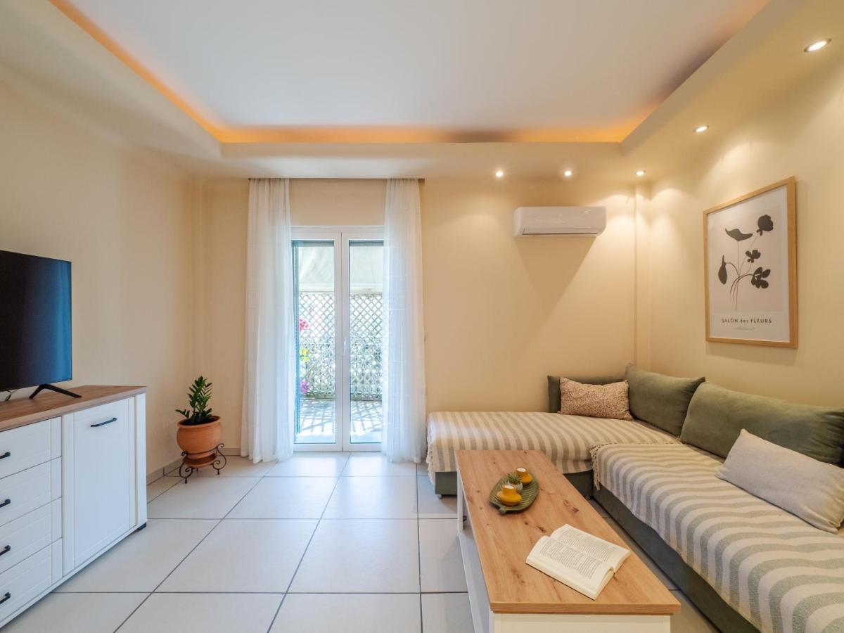 Aura Elegant Apartment Near Garitsa Bay Analipsis  Екстер'єр фото