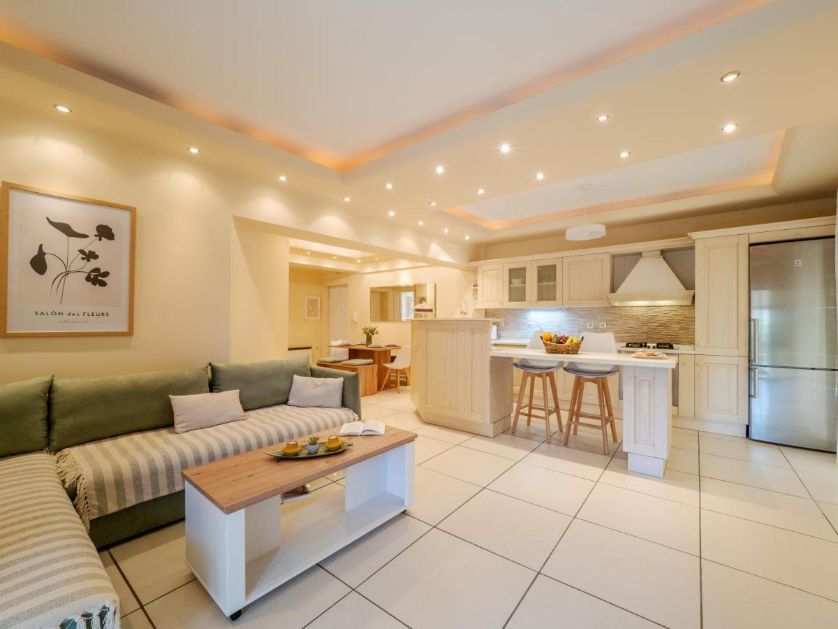 Aura Elegant Apartment Near Garitsa Bay Analipsis  Екстер'єр фото